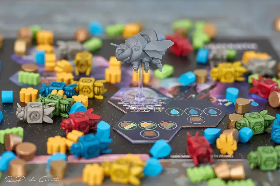 Apiary (EN) - Stonemaier Games - Board Games