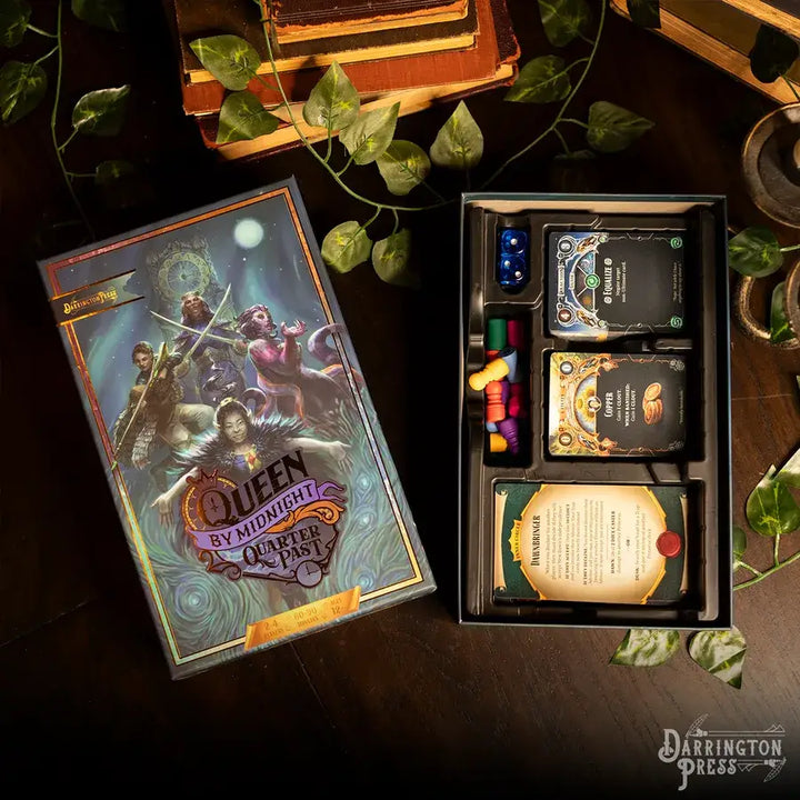 Queen by Midnight: Quarter Past (EN) - Darrington Press - Board Games
